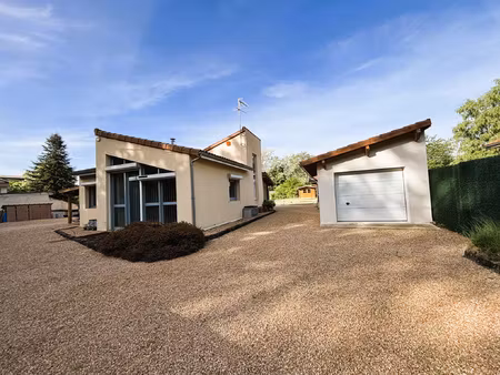 charmante maison de type 3 avec chalets et dépendances !