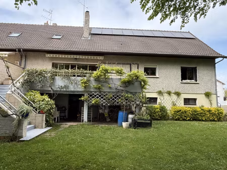 maison - 209 m2 - 8 pièces