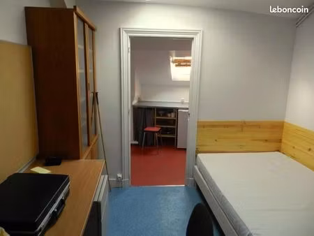 studio meublé 12 5 m² – charges incluses – clermont-ferrand