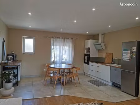 appartement t4 feillens centre 93m²