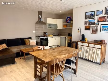 appartement 39m2 - t2 - 12 mois max - 800 euros loyer et charges