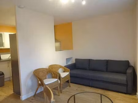 location appartement 2 pièces à la chapelle-saint-aubin (72650) : à louer 2 pièces / 49m² 