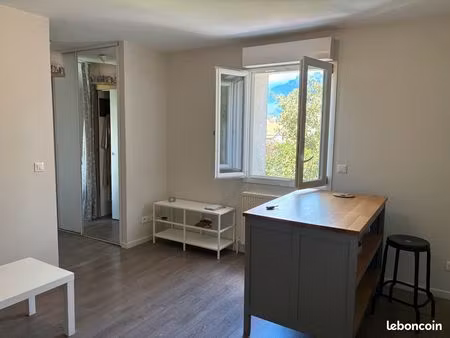 beau t2 neuf idealement place