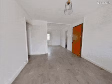 bel appartement f3 à louer avec ascenseur