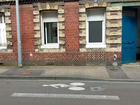 studio avec garage à louer