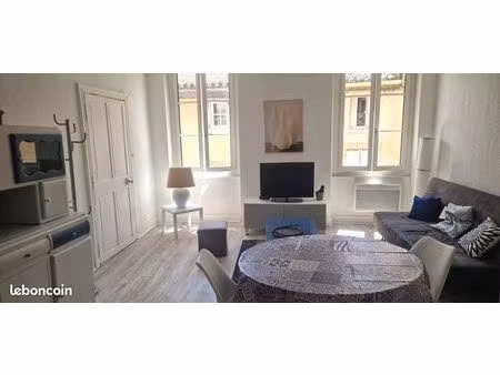 appartement t2 meublé  42m2. centre ville