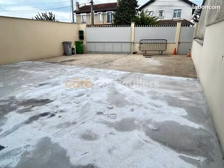 immeuble 5 pièces 300 m² villeneuve le roi