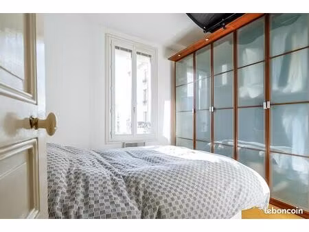 t2 meublé 36m² avec parking – courbevoie  pied de gare ligne l – 1 100 + 90 charges