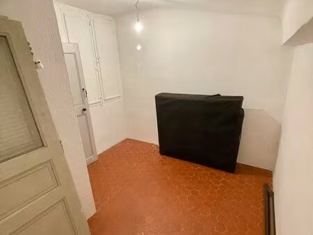 local stockage sain 8m² – idéal e-commerce / proche poste