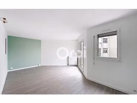 location appartement  m² t-1 à clamart  860 €