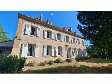 demeure xviie avec dépendances et parc