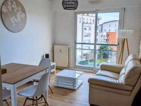 location appartement 3 pièces à angers centre (49000) : à louer 3 pièces / 53m² angers cen