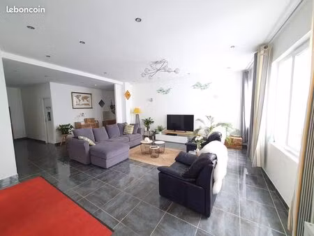 magnifique loft t4 de 167 m² – lumineux - 3 chambres – place de parking et cave 27m2