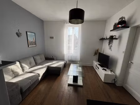 location appartement 2 pièces 47 m² à pont-de-chéruy (38230)