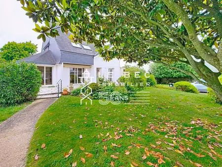lorient : maison de 180 m² sur terrain de 1 647 m² au calme