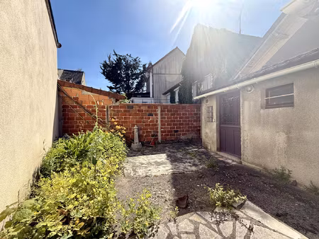 villemomble maison indépendante à réinventer  avec terrass