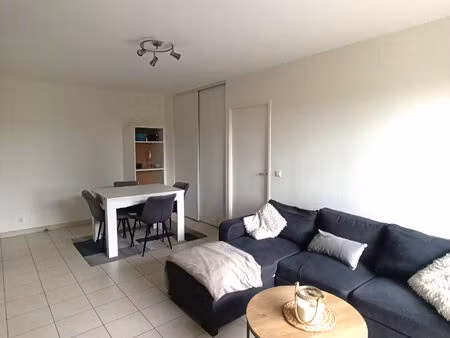 location appartement 2 pièces  44.48m²  ris