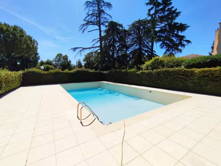 superbe studio dans résidence avec piscine