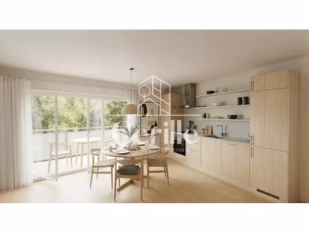 t3 terrasse dans une résidence avec piscine