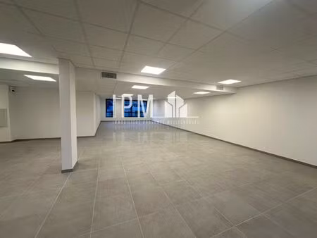 vente bureaux 1 801 m²