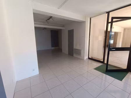 location local commercial 1 pièce  37.55m²  carqueiranne