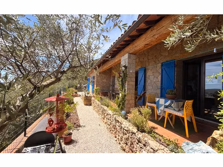 maison cuers 134.25 m² t-5 à vendre  590 000 €