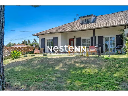 a vendre - fontenilles - maison familiale rénovée avec piscine  grand terrain et fort pote