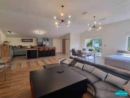 froidfond - maison de 166 m² + entrepôt de 171 m² sur terrain de 1010 m²