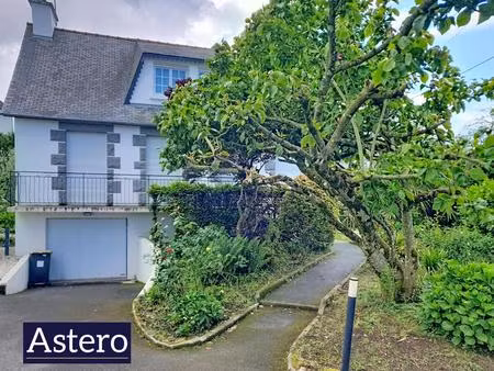 agréable maison familiale avec jardin dans un environnement calme et verdoyant