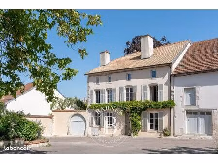 maison 16 pièces 338 m²