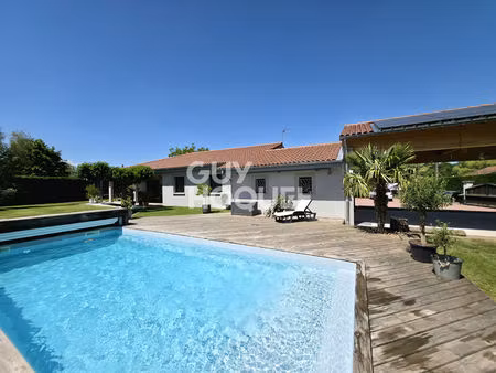 charme  volumes et prestations : découvrez cette villa familiale avec piscine