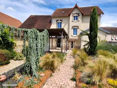 maison de village 9 pièces 125 m²