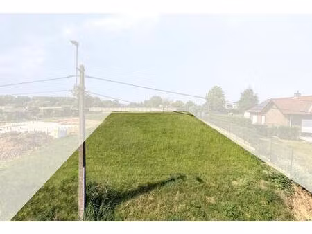 bouwgrond van 10a 41ca te denderwindeke