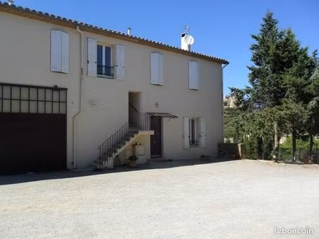 t3 dans un domaine à la campagne