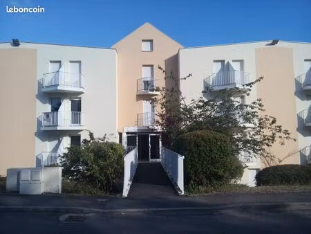 le creusot pythagore 2 : studios à louer