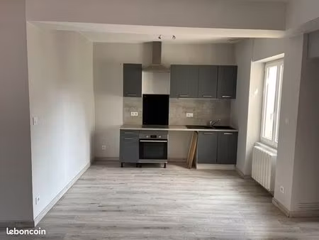 appartement t3 de 60 m2 à louer - marcigny