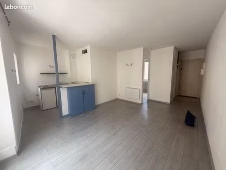 2 pièces rue de limare