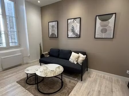 beau studio meuble