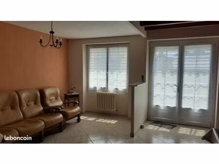 location maison mésanger