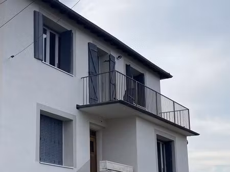 sympathique 2 pièces avec balcon - meublé - dans maison divisée