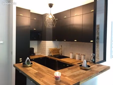 à louer – f2 meublé de 45 m² avec balcon et garage