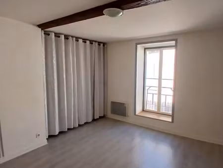 appartement t3 81m2- plein centre - les halles