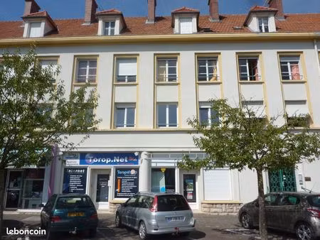 loue grand t3 lumineux 87m2 proche mairie