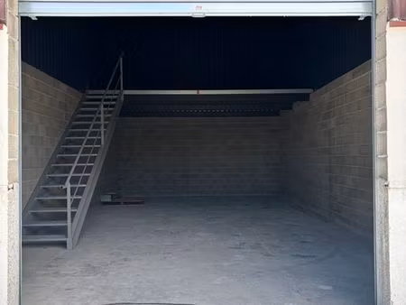 dépôt professionnel artisan /entrepôt