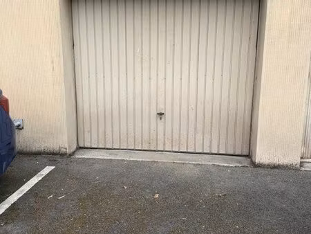 grand box à louer