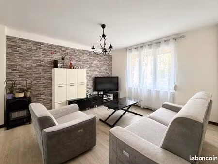 maison 5 pièces 93 m²