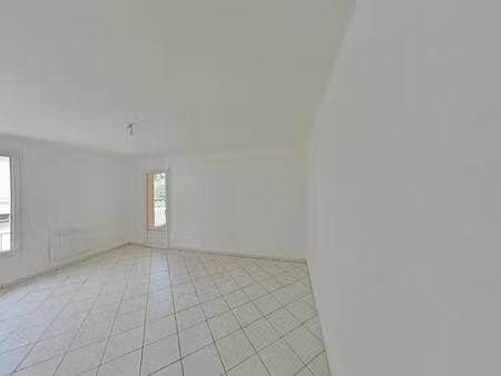 location appartement 60m² montmorillon 86500