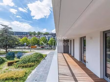 appartement à louer à auderghem € 1.950 (lovuh) - victoire junot location | zimmo
