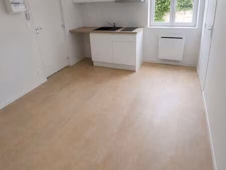 location appartement 2 pièces à laval (53000) : à louer 2 pièces / 20m² laval