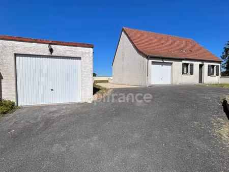 pavillon de 2003  habitable plain pied  3 chambres  2 garages